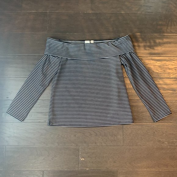 GAP Tops - Gap Off the Shoulder Top
